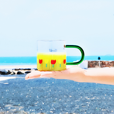 ƷƣyizistoreɫֱȲ(-/С/